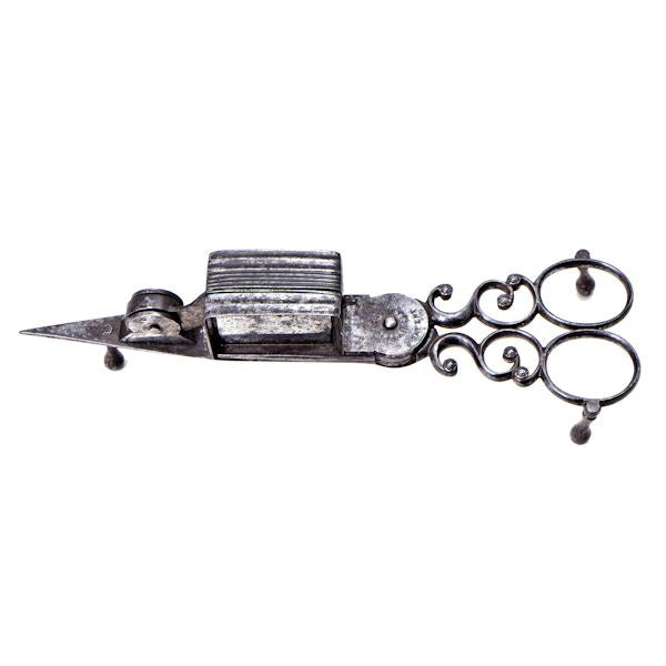 Patented wick trimmer