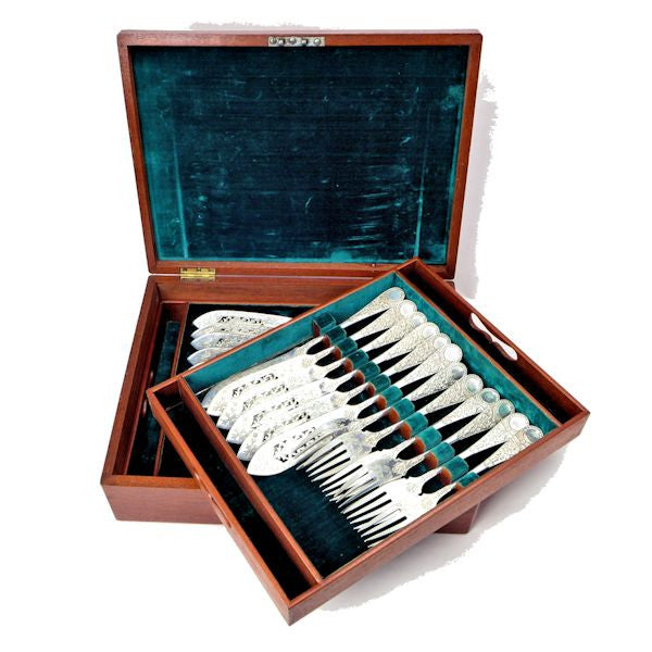 Martin Hall fish set